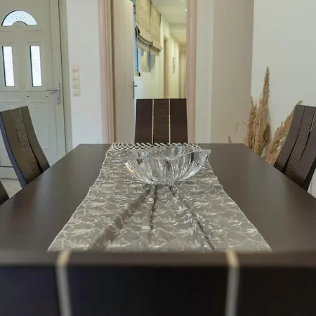 Eva's Apartment